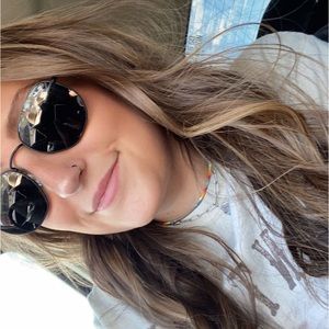 Meet your Posher, Cydney